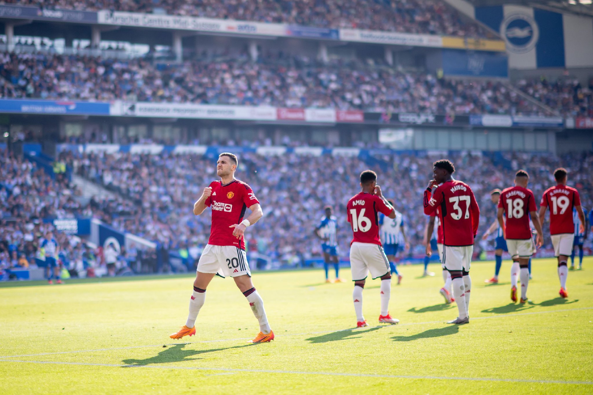 试图打破对 试图打破对